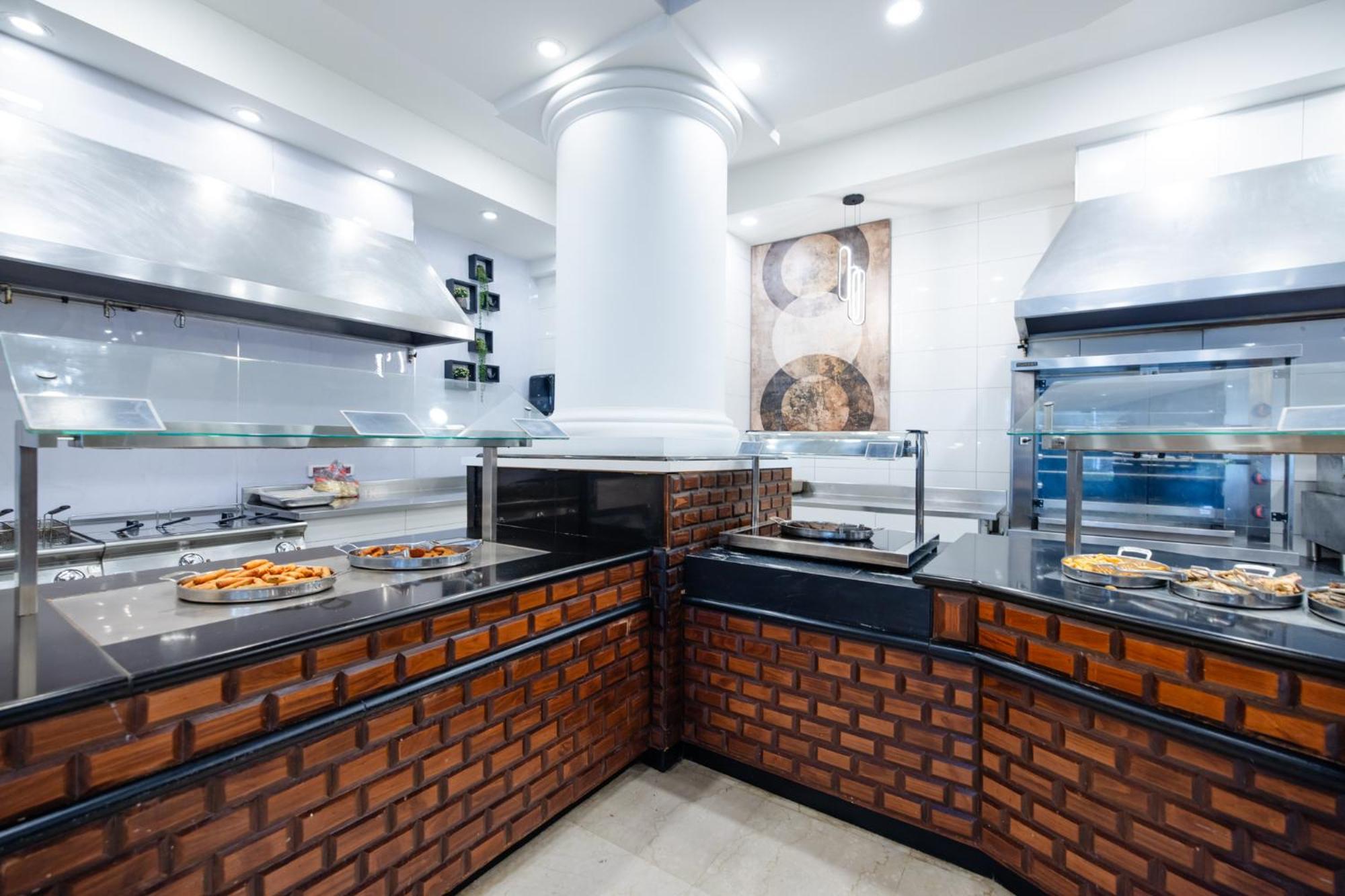 David Dead Sea Resort & Spa Ein Bokek Dış mekan fotoğraf A commercial kitchen